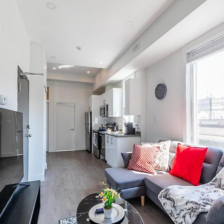 Modern 2 Bedroom Apartment - Near Leslieville 토론토 외부 사진